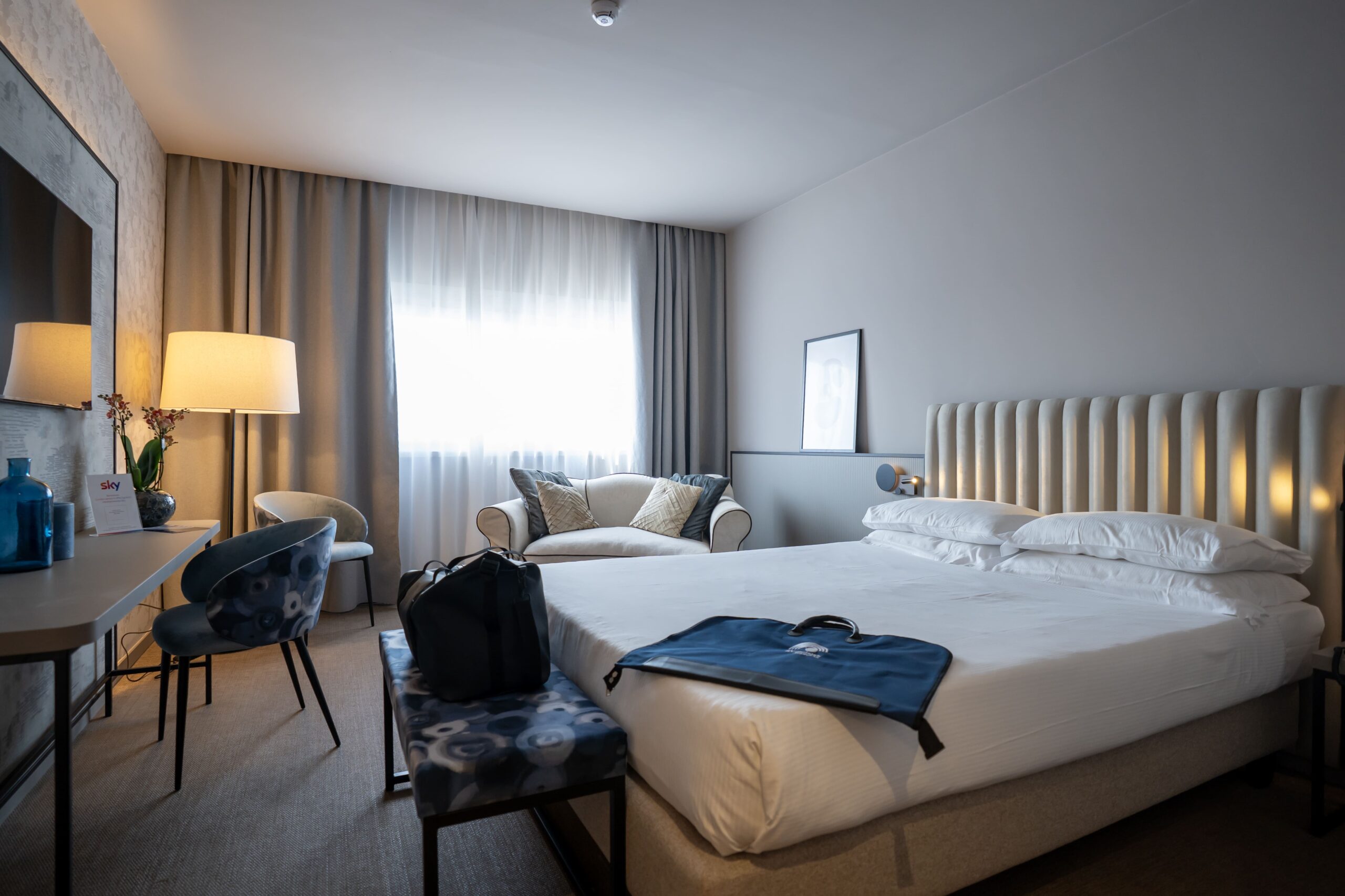 Camera executive Oly Hotel